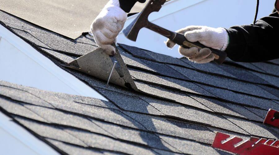 Expert Emergency Roof Repairs services in Manor, TX